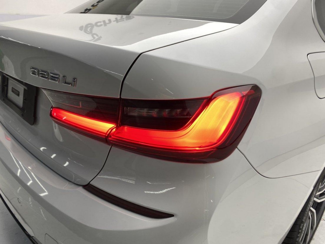 BMW 325Li 2020