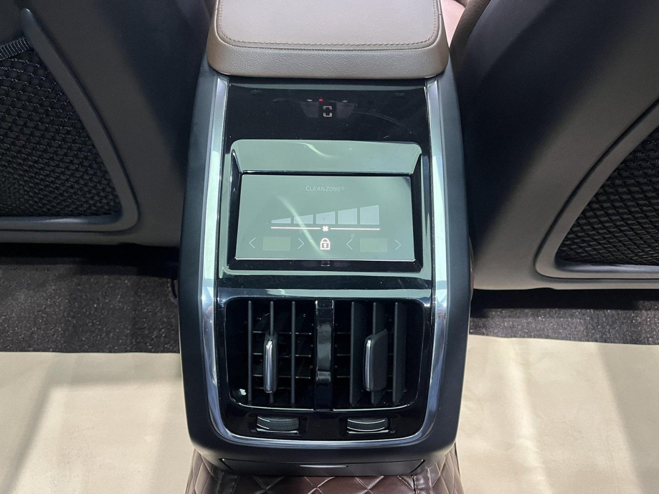 Volvo S90 2024