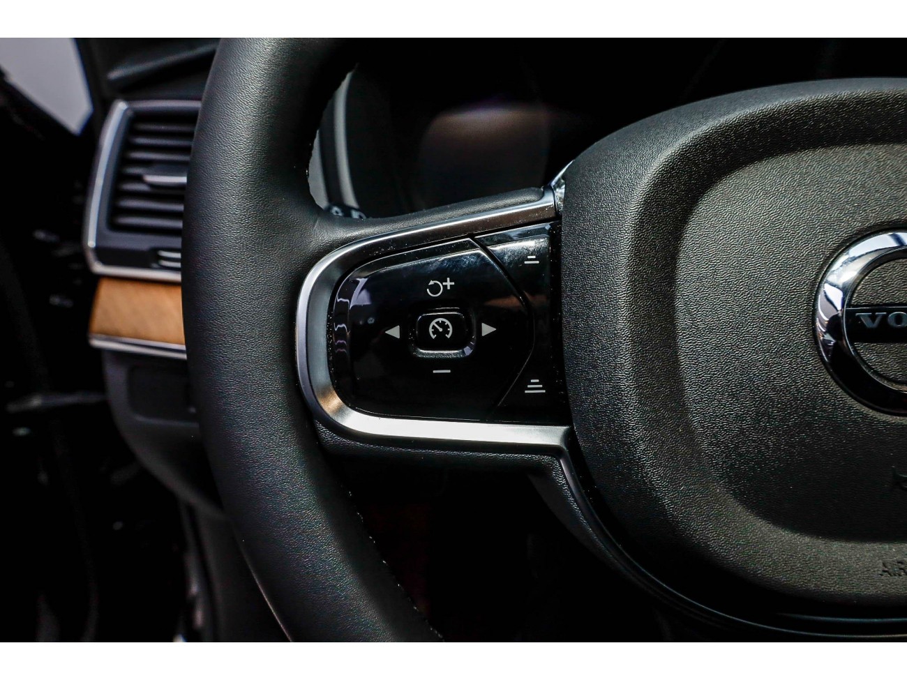 Volvo XC90 2024