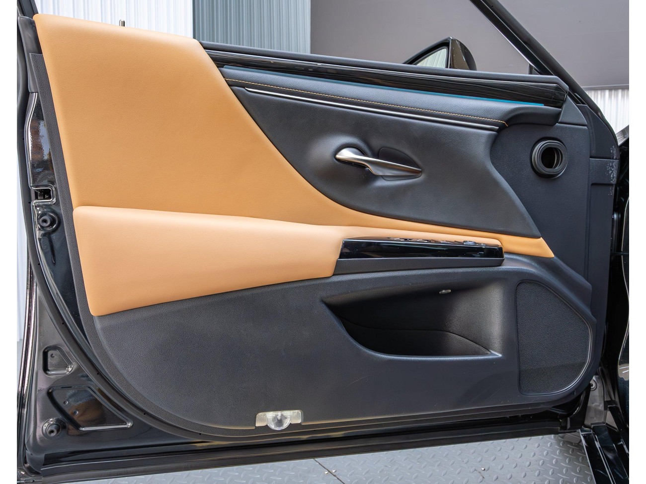 Lexus ES 300h 2024