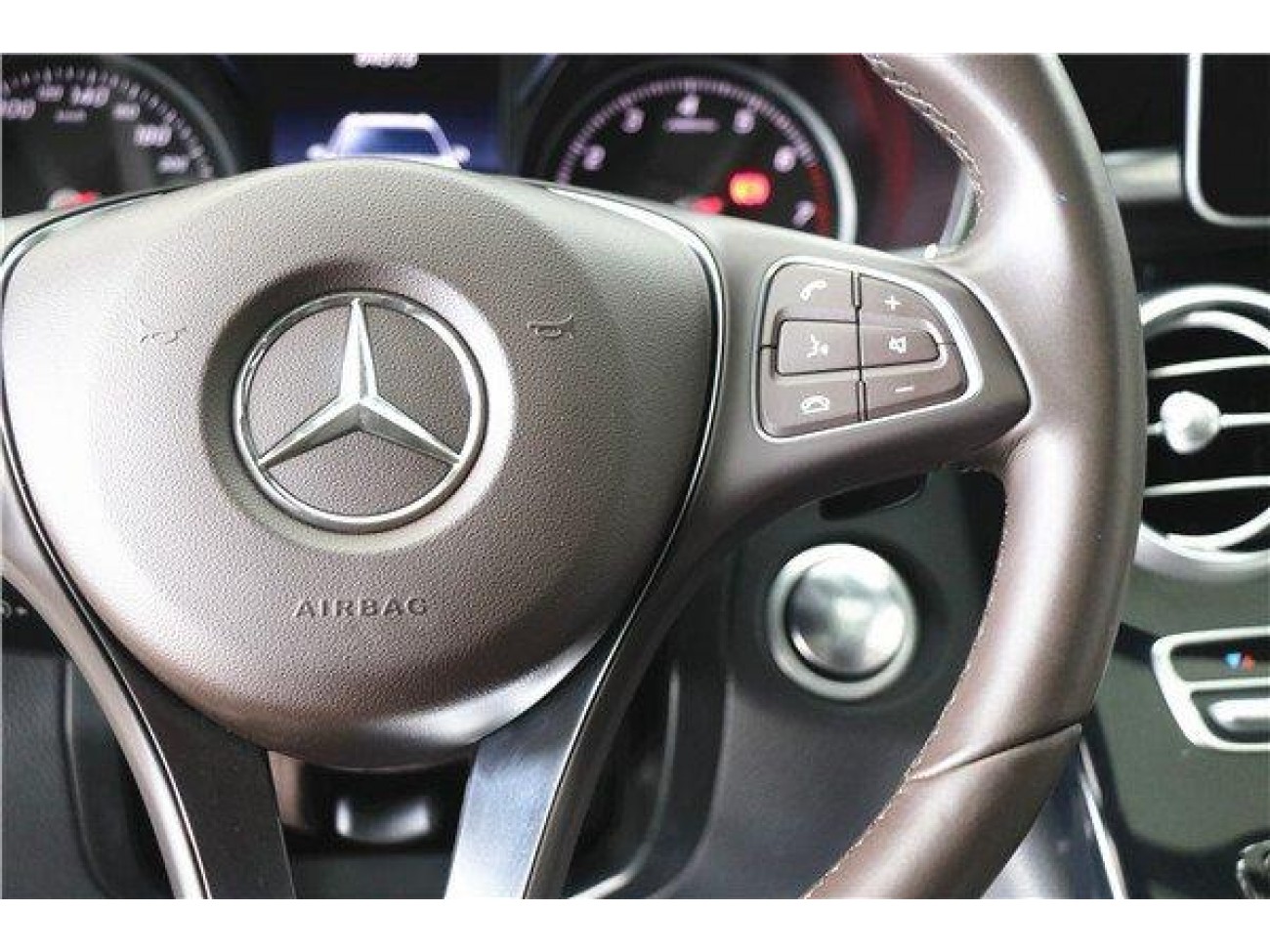 Mercedes-Benz GLC 200 L 2019