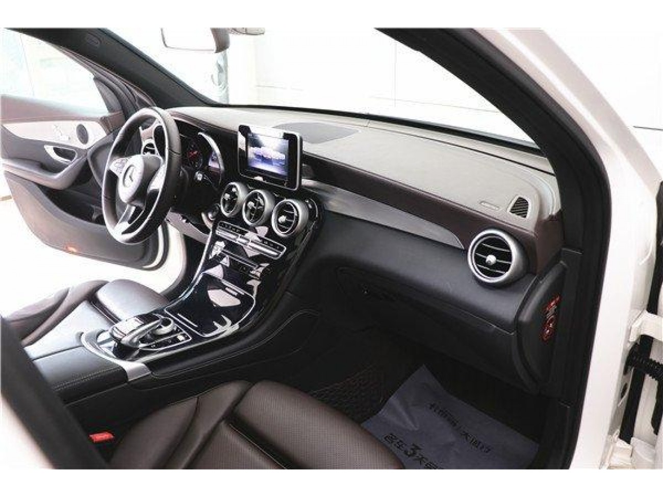Mercedes-Benz GLC 200 L 2019