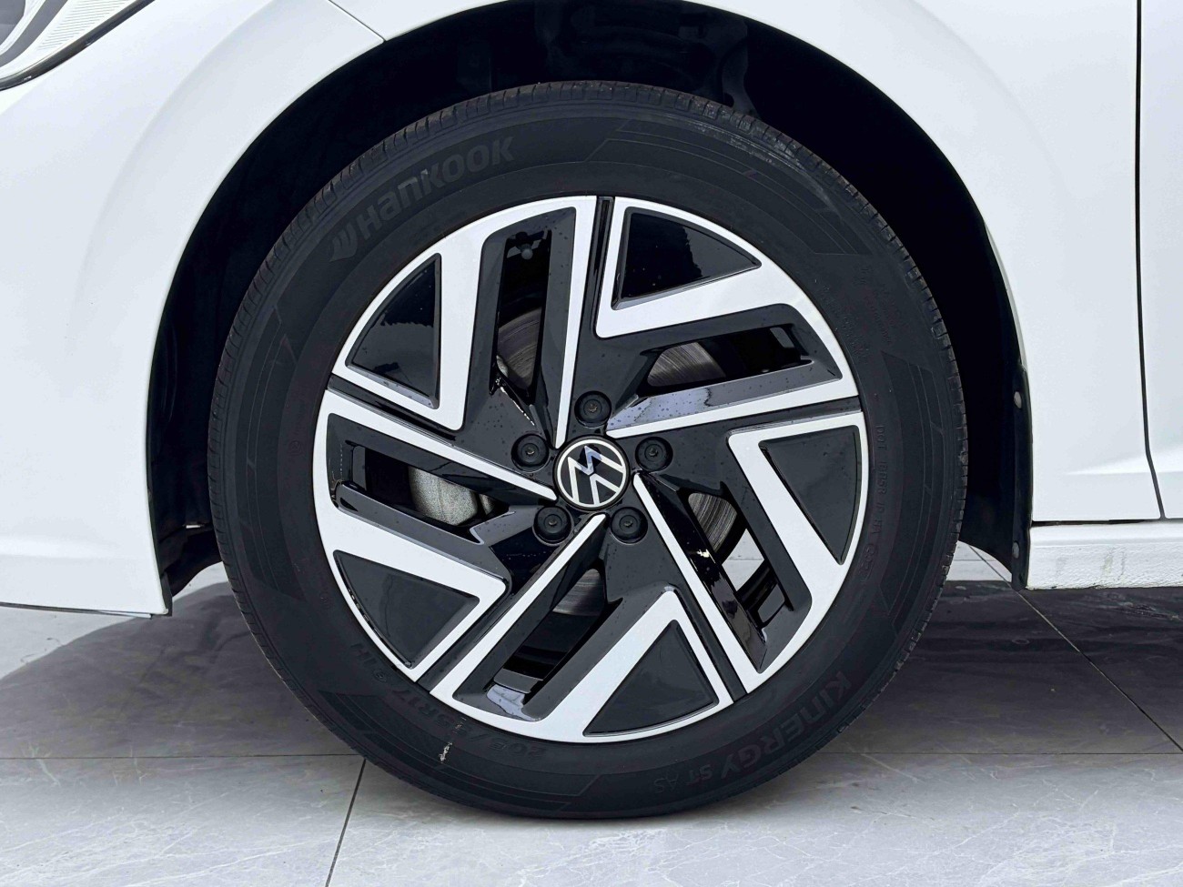 Volkswagen Sagitar 2022
