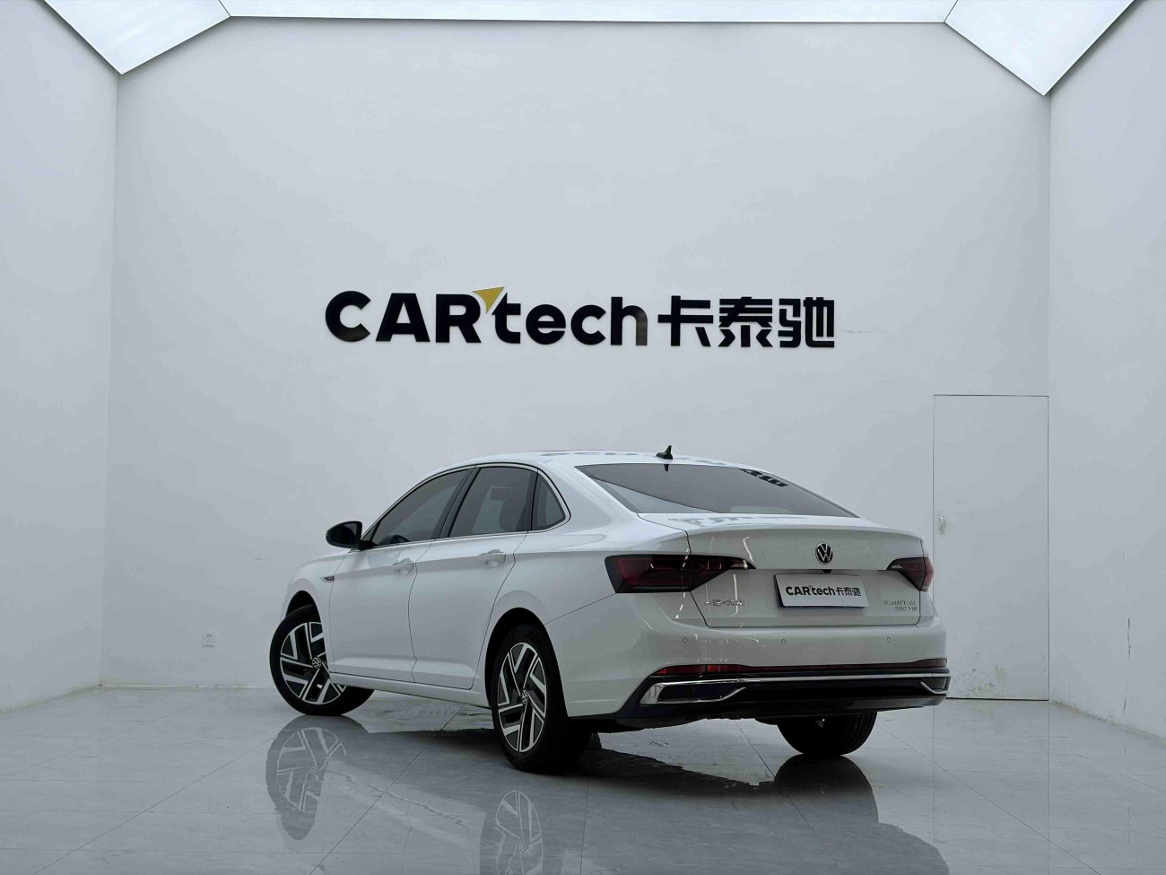Volkswagen Sagitar 2022