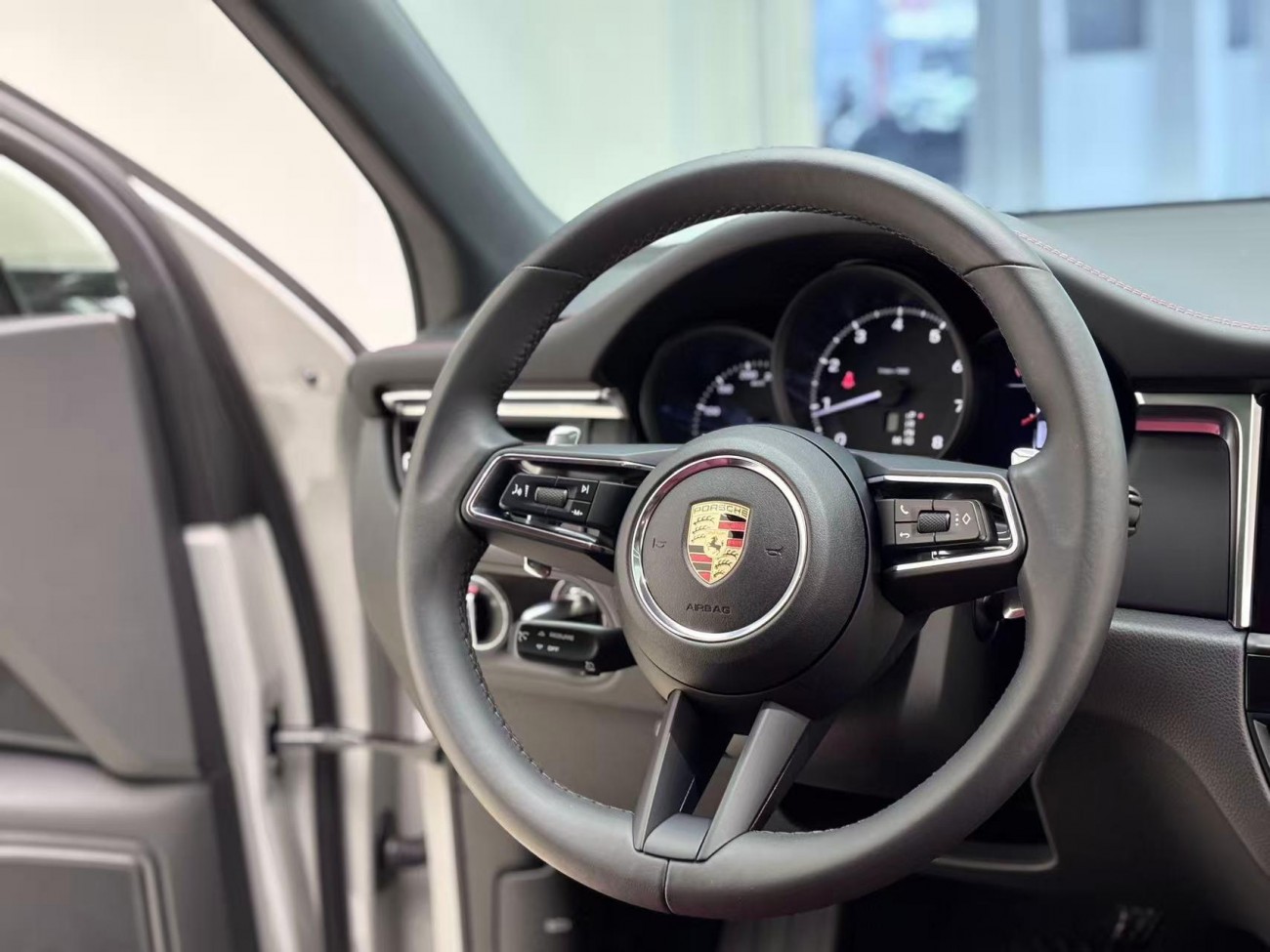 Porsche Macan 2024