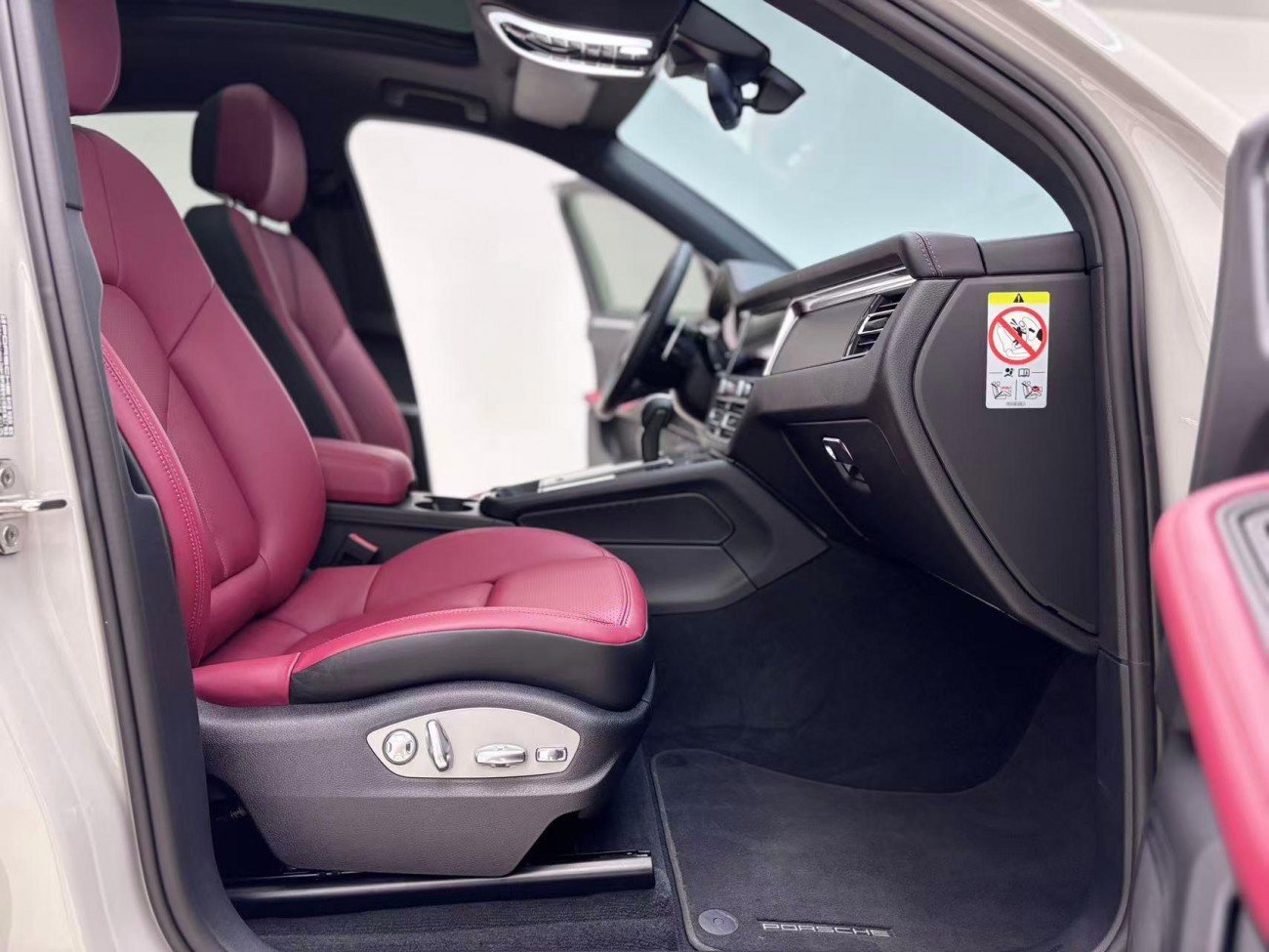 Porsche Macan 2024