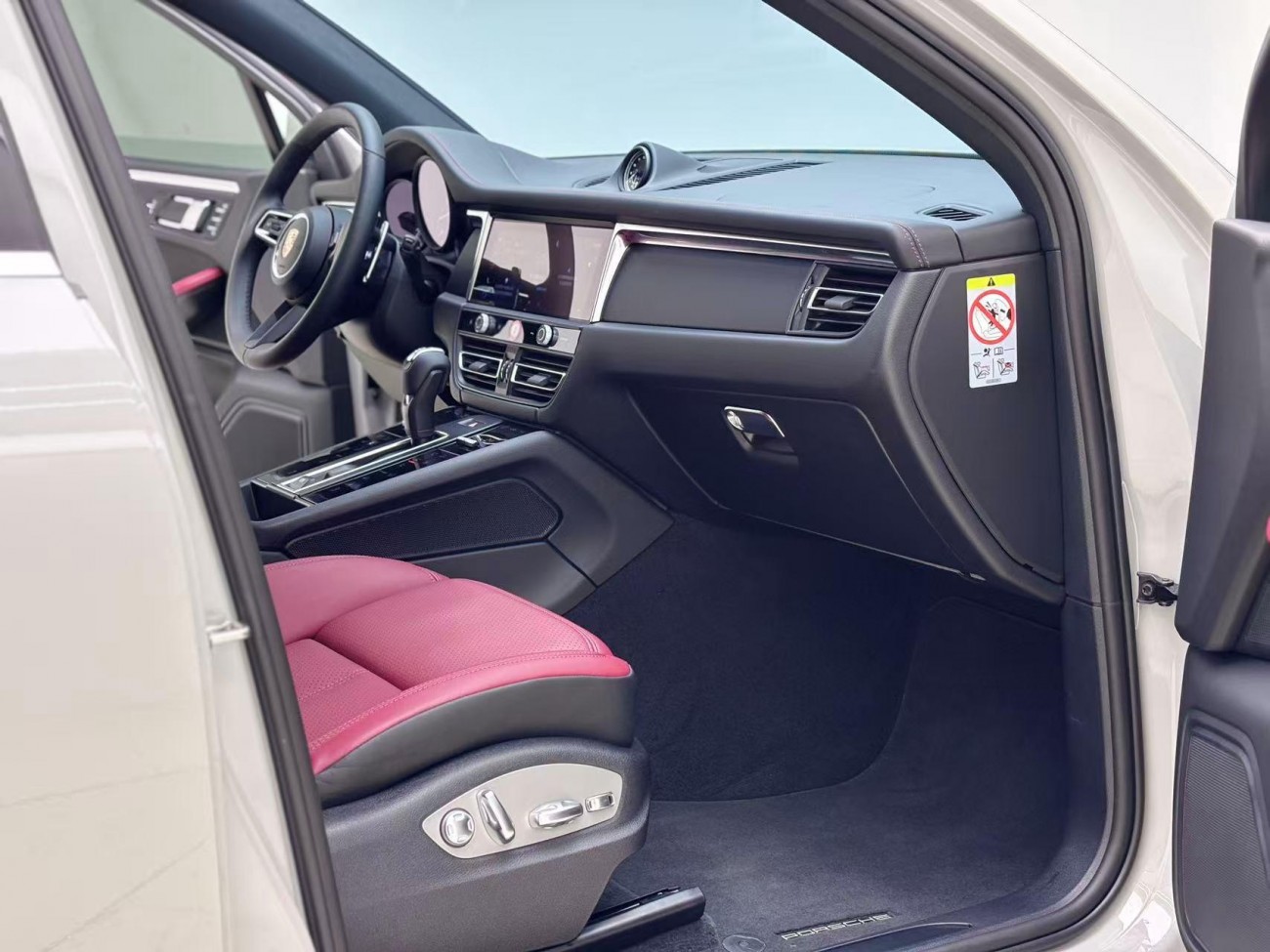 Porsche Macan 2024