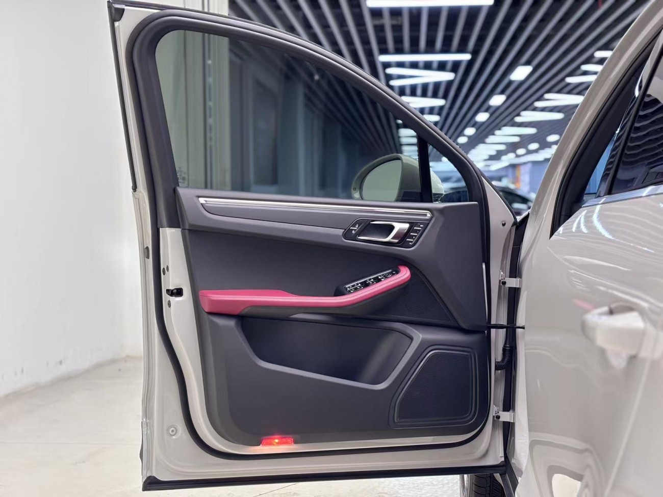 Porsche Macan 2024