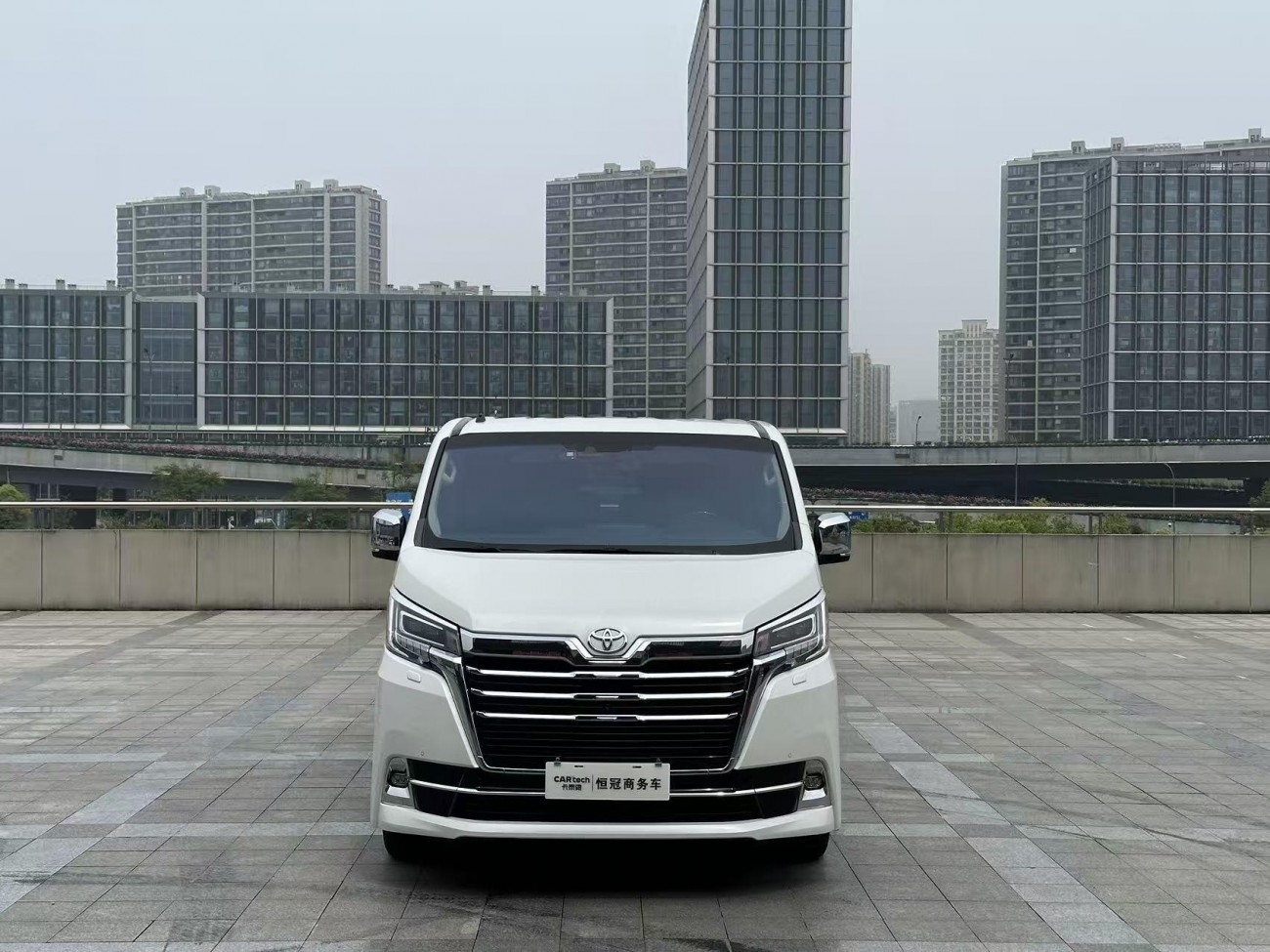 Toyota Granvia 2024