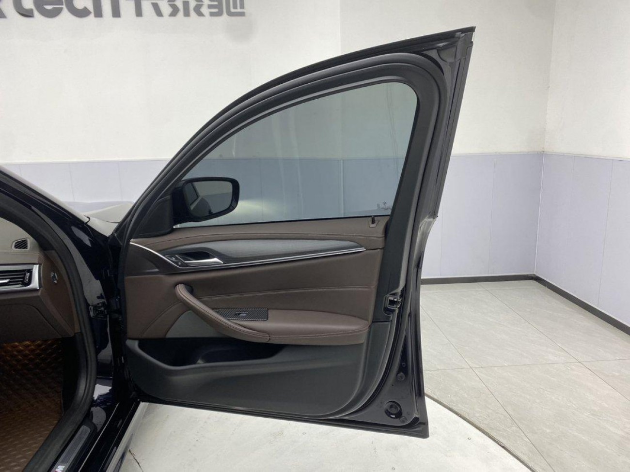 BMW 530Li 2021