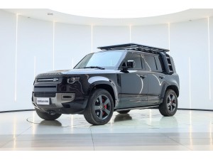 Land Rover Defender 2024