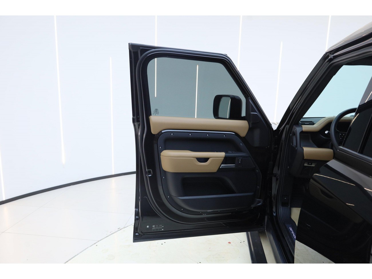 Land Rover Defender 2024