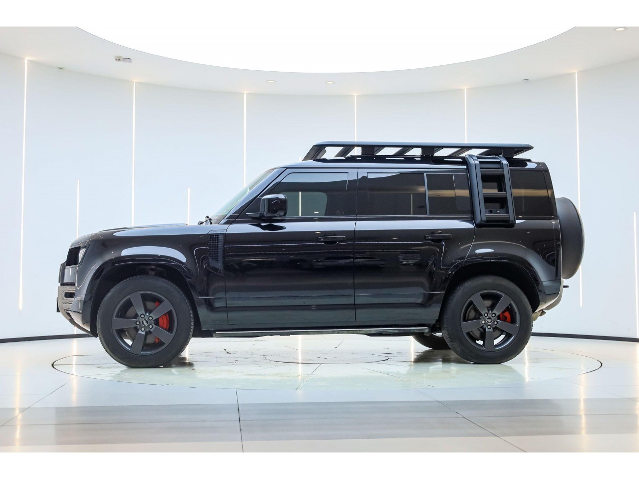 Land Rover Defender 2024