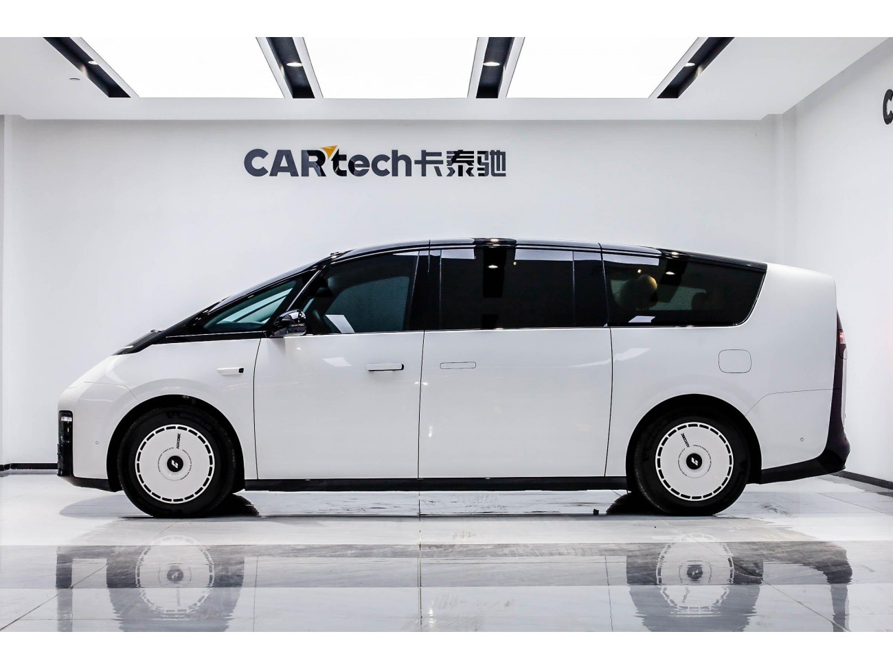 Li Auto MEGA 2025