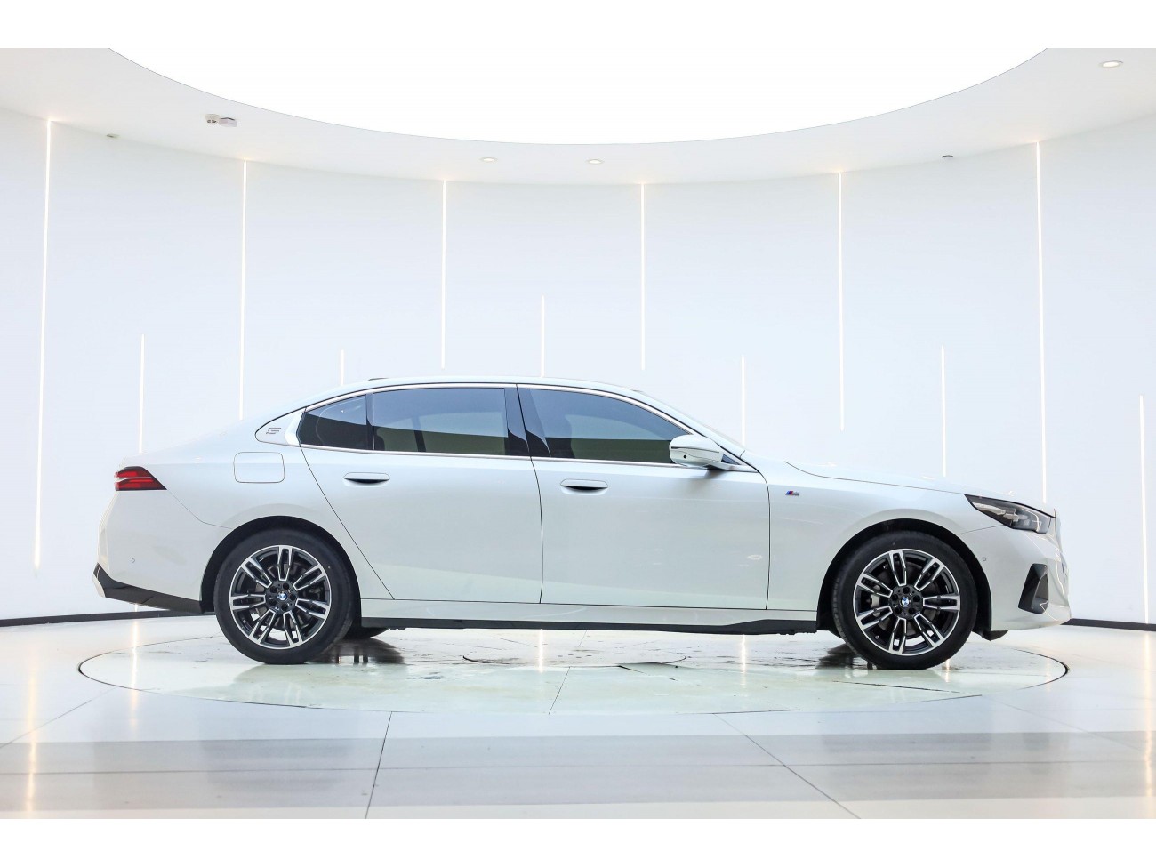 BMW 530Li 2024