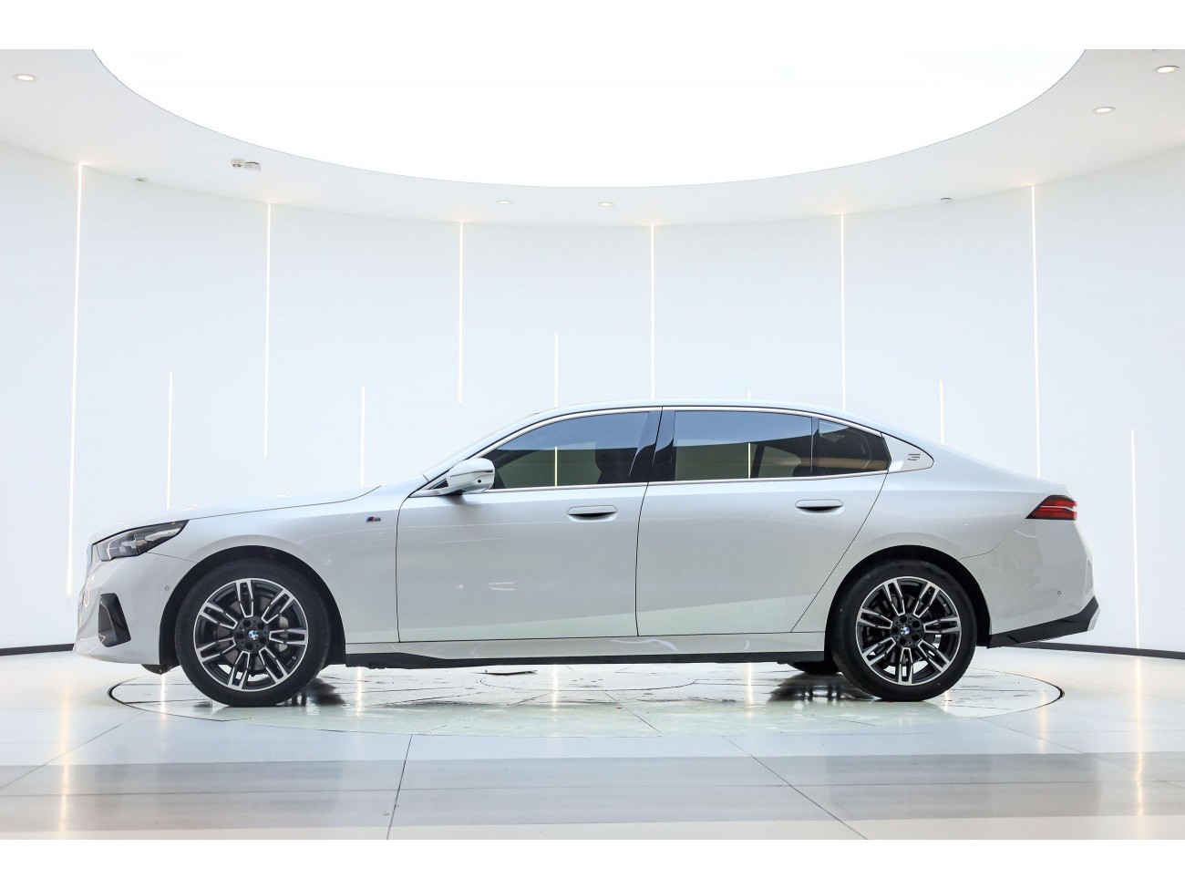 BMW 530Li 2024