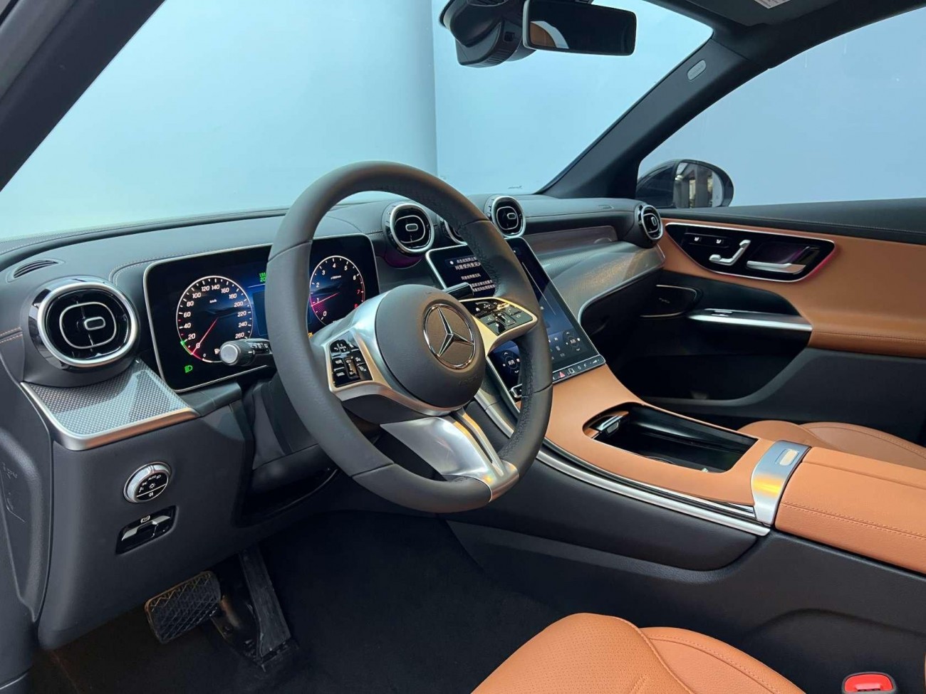 Mercedes-Benz GLC 260 L 2025