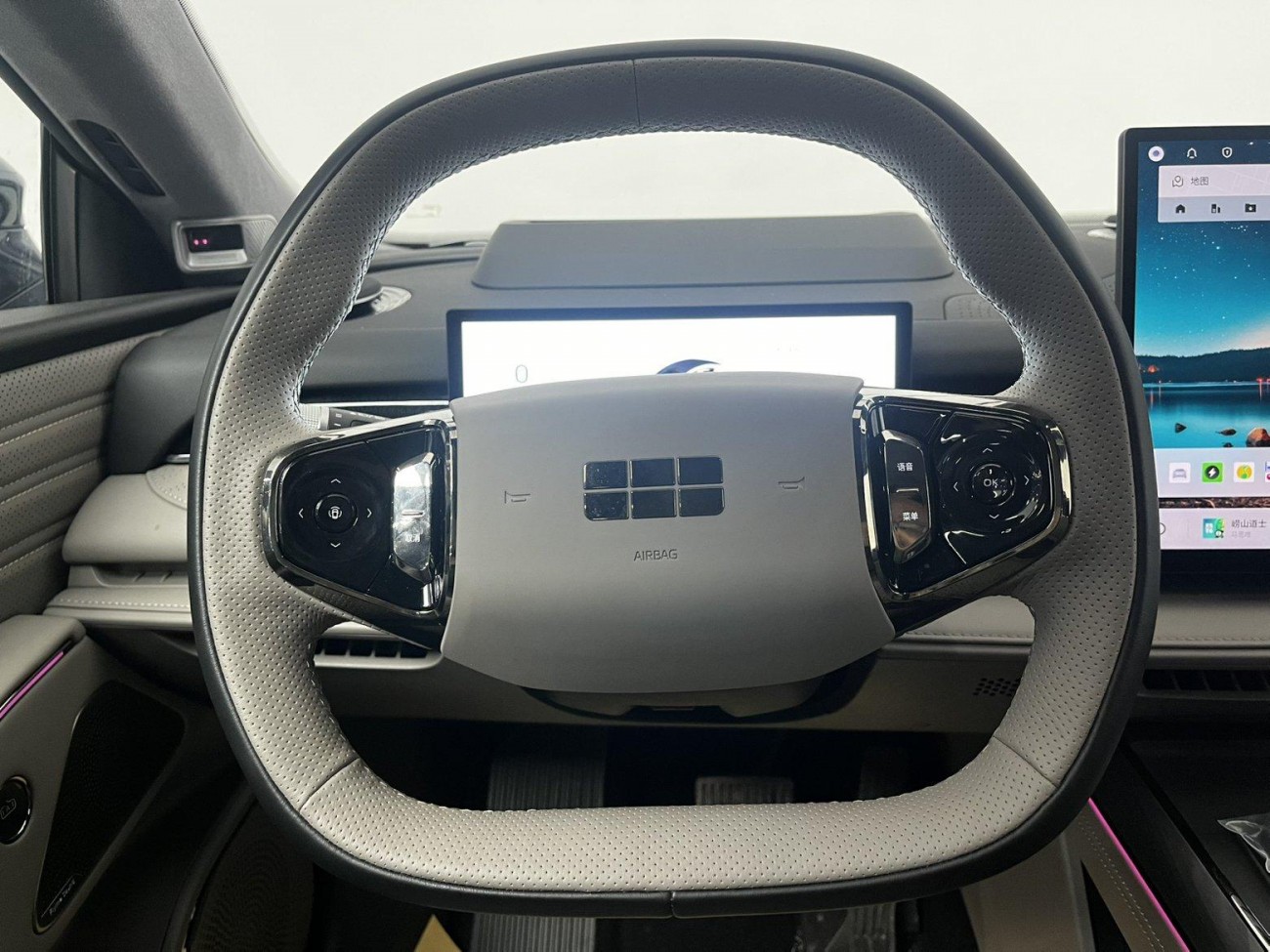Geely Galaxy 8 2025