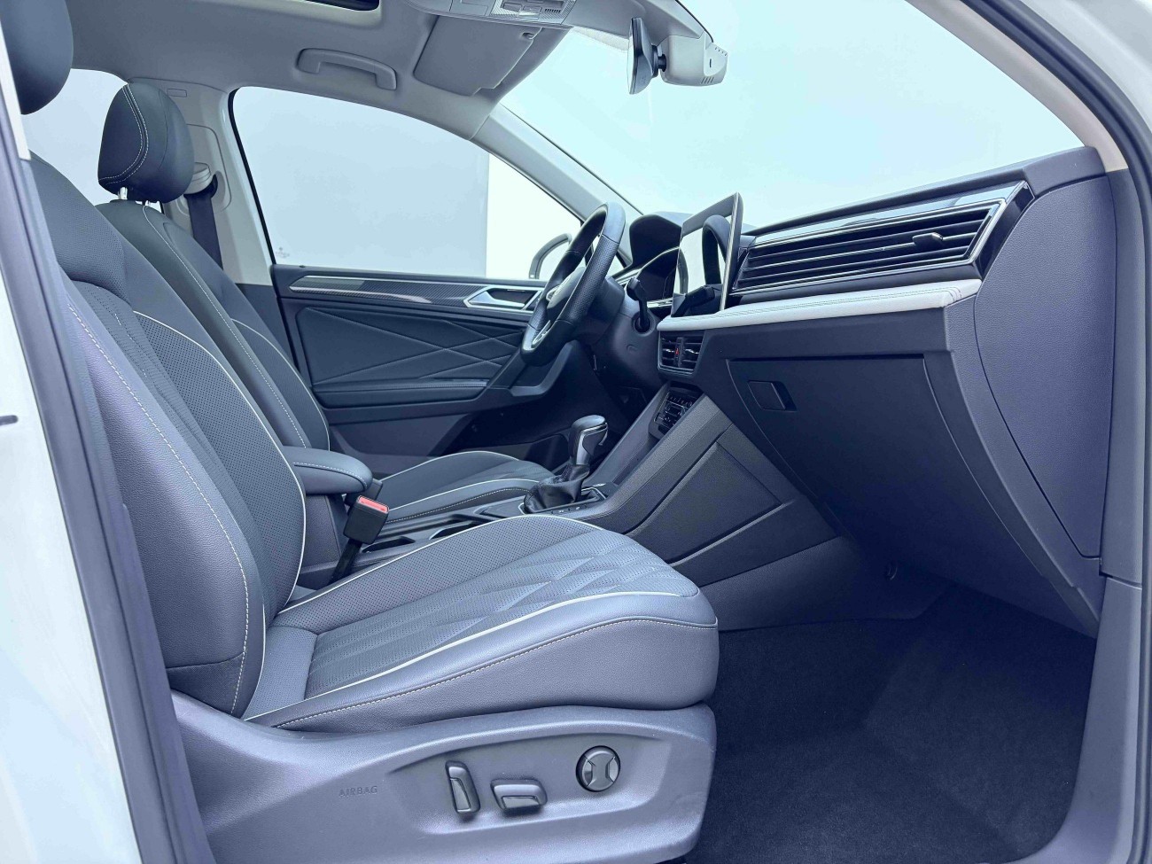 Volkswagen Tiguan L 2022