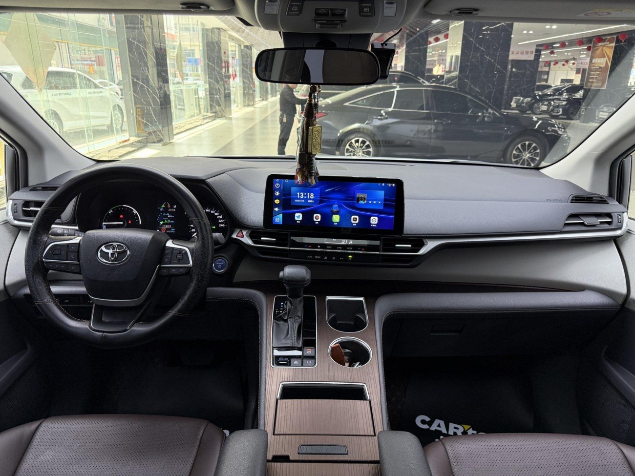 Toyota Sienna 2024