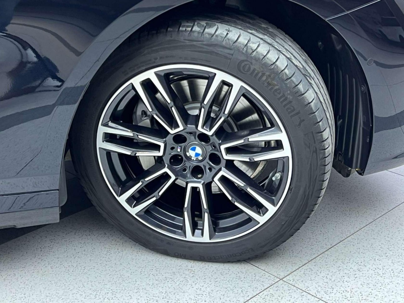 BMW 530Li 2025