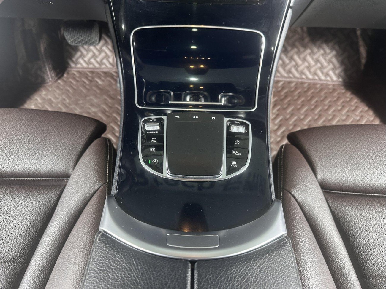 Mercedes-Benz GLC 260 L 2022
