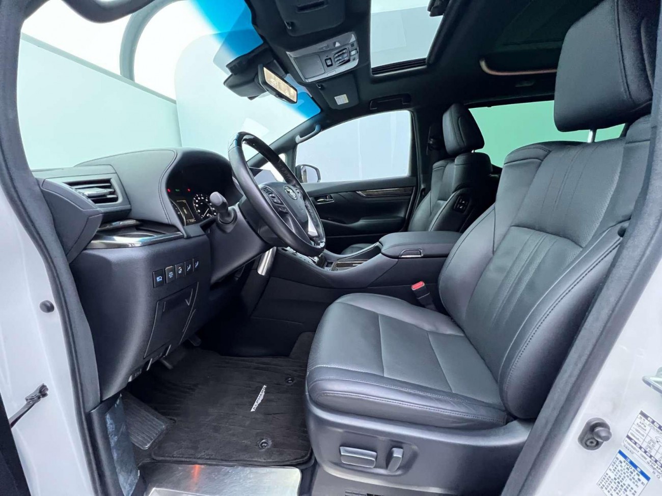Toyota Alphard 2021