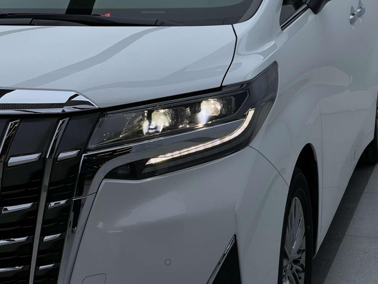 Toyota Alphard 2021
