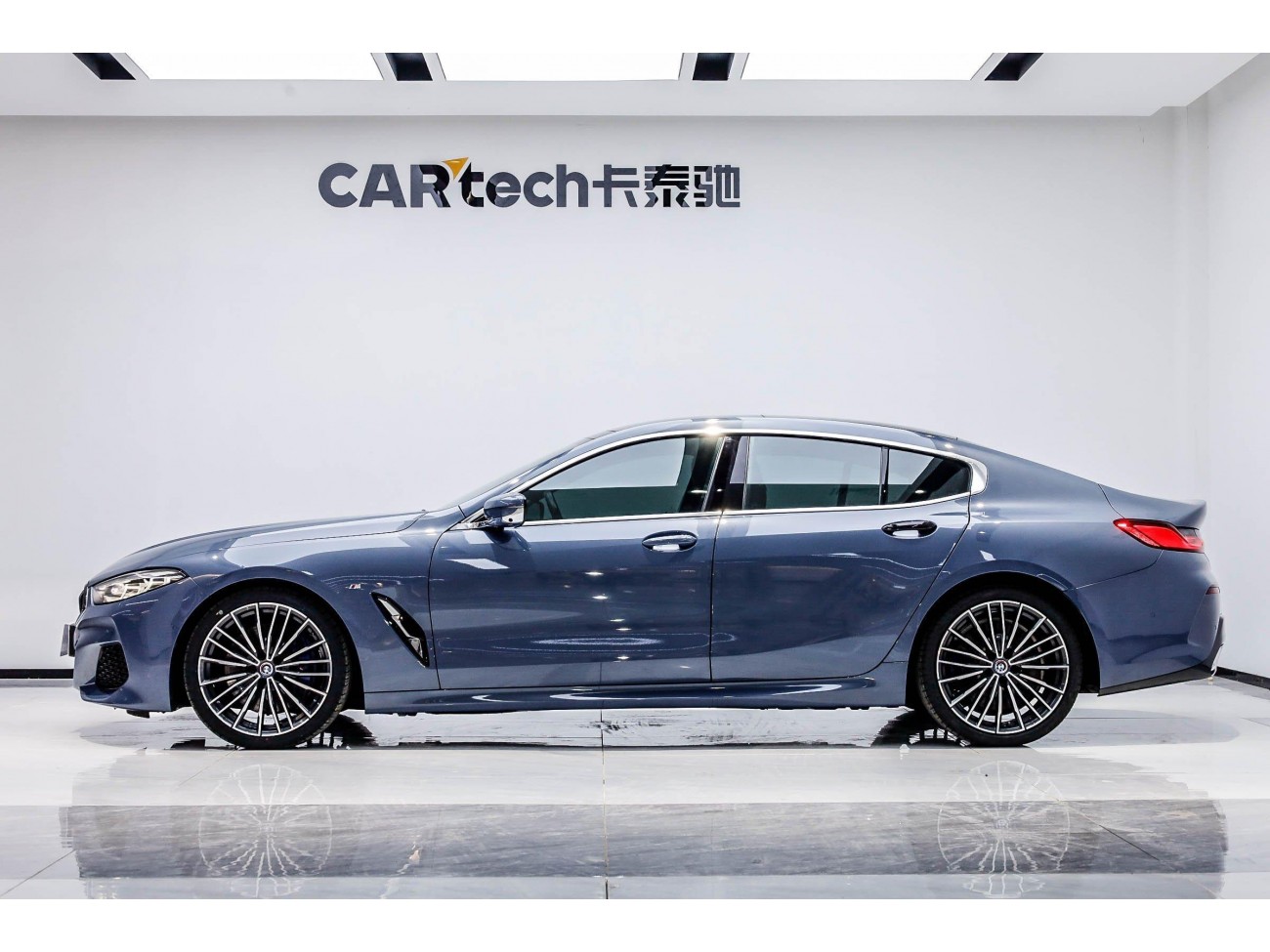 BMW 8 2022