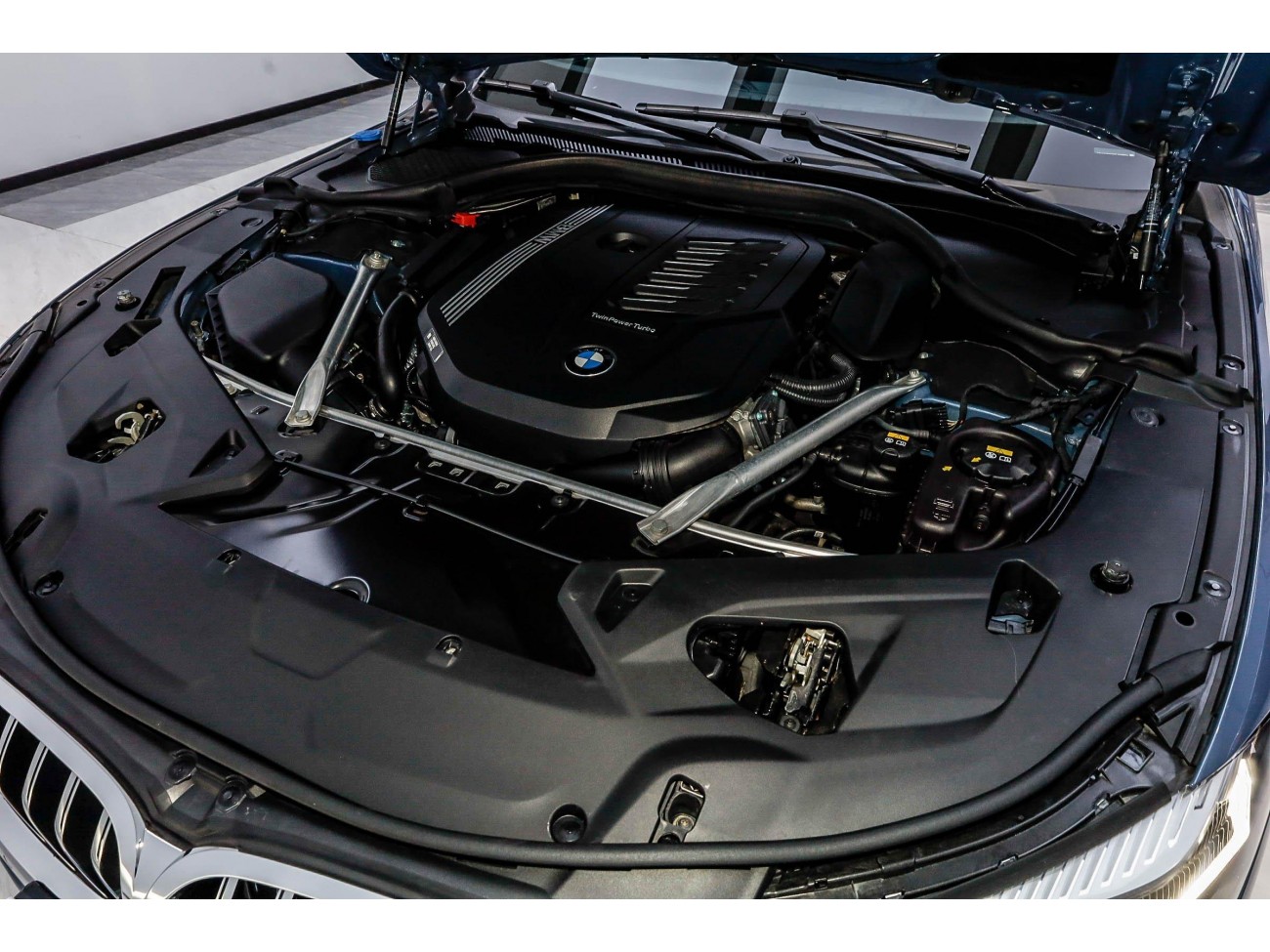 BMW 8 2022