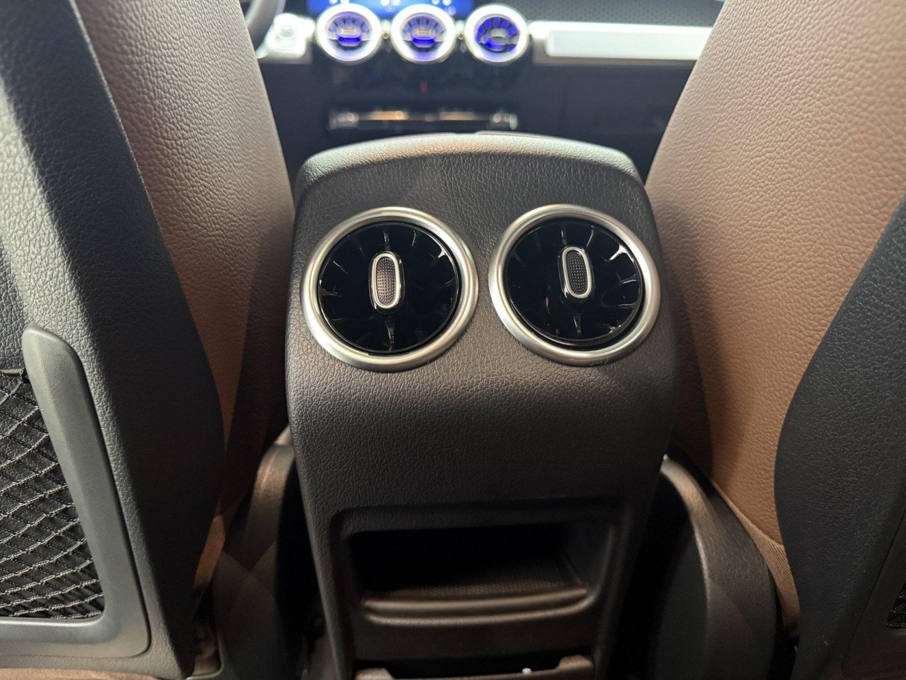 Mercedes-Benz GLB 2024