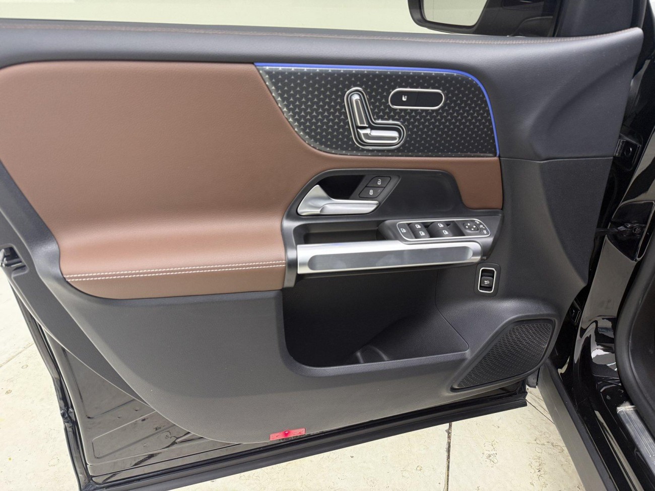 Mercedes-Benz GLB 2024
