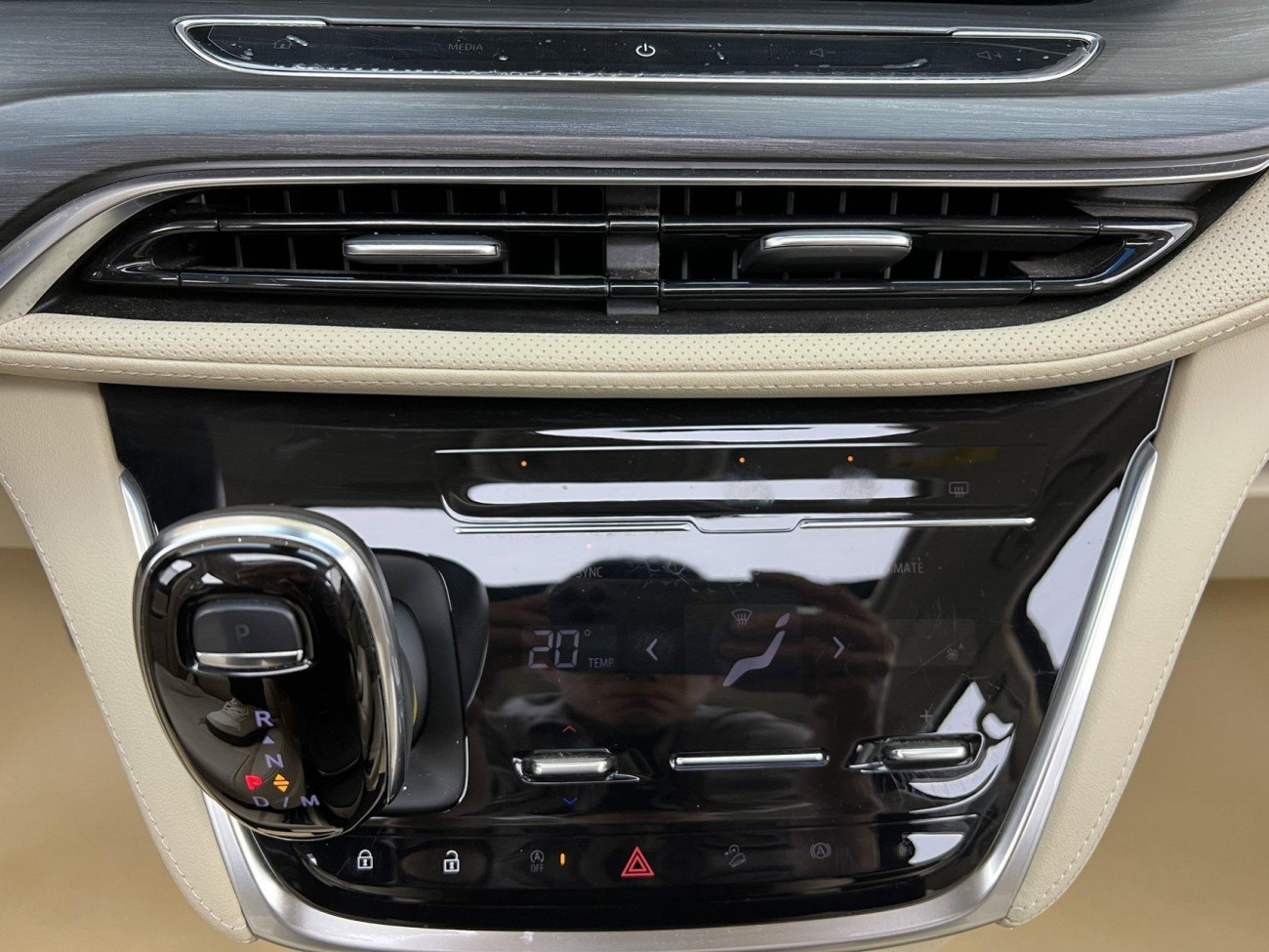 Buick GL8 2024