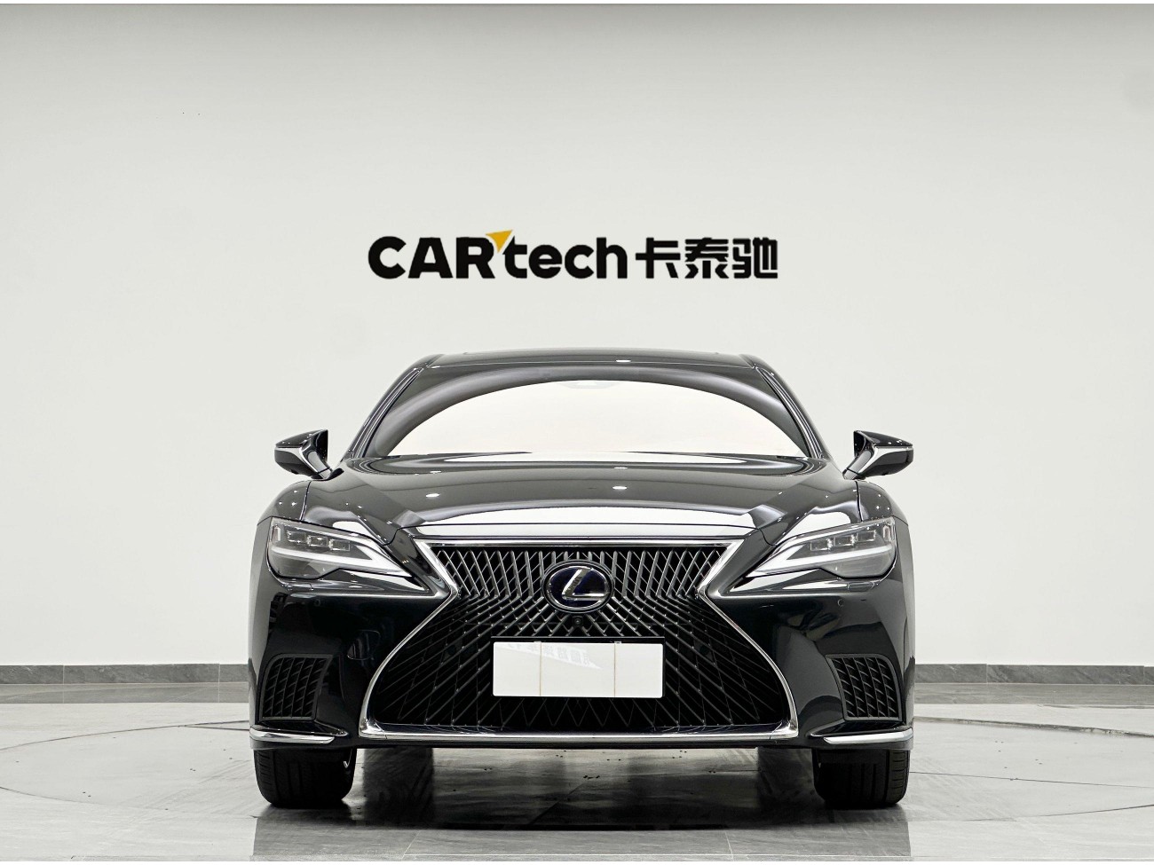 Lexus LS 500h 2022