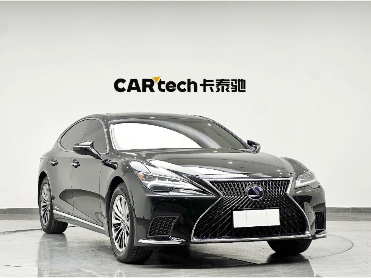 Lexus LS 500h 2022