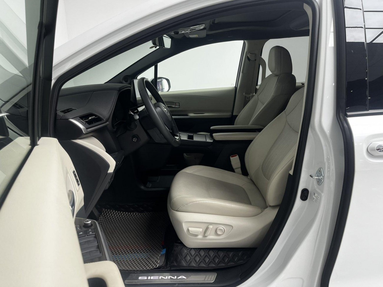Toyota Sienna 2024
