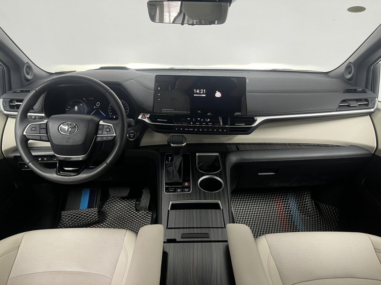 Toyota Sienna 2024