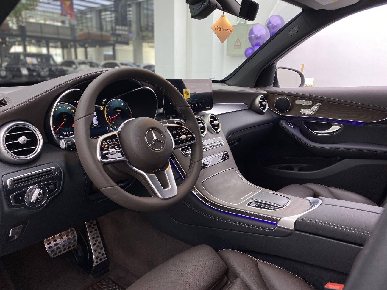 Mercedes-Benz GLC 260 L 2020
