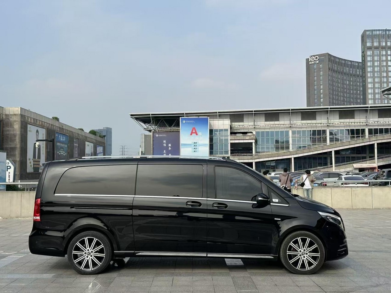 Mercedes-Benz V 2022
