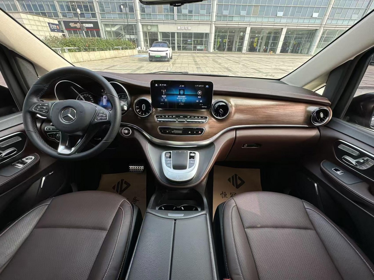 Mercedes-Benz V 2022