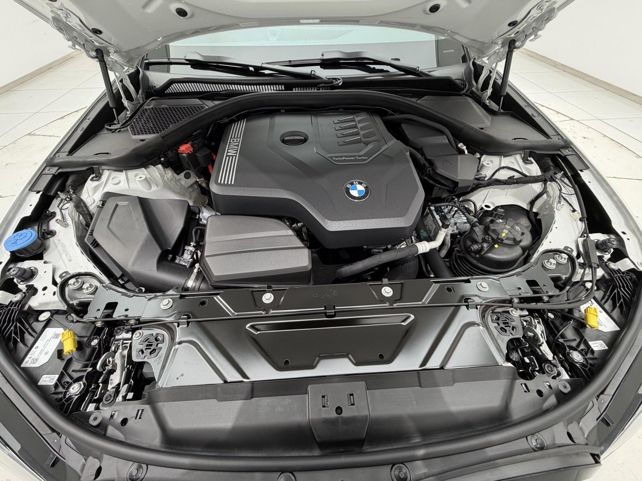 BMW 325i 2025
