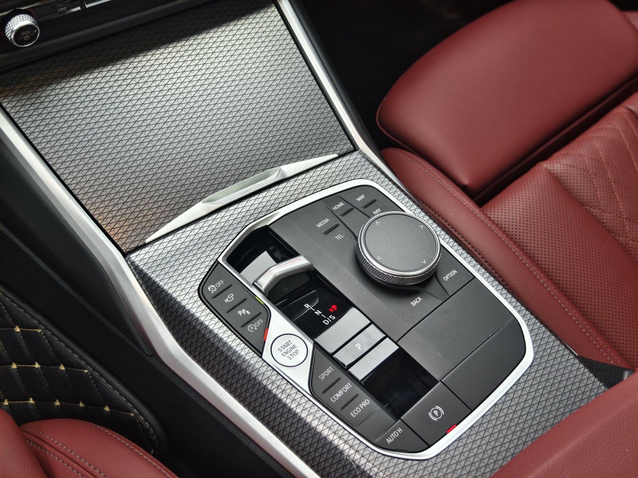 BMW 330Li 2024