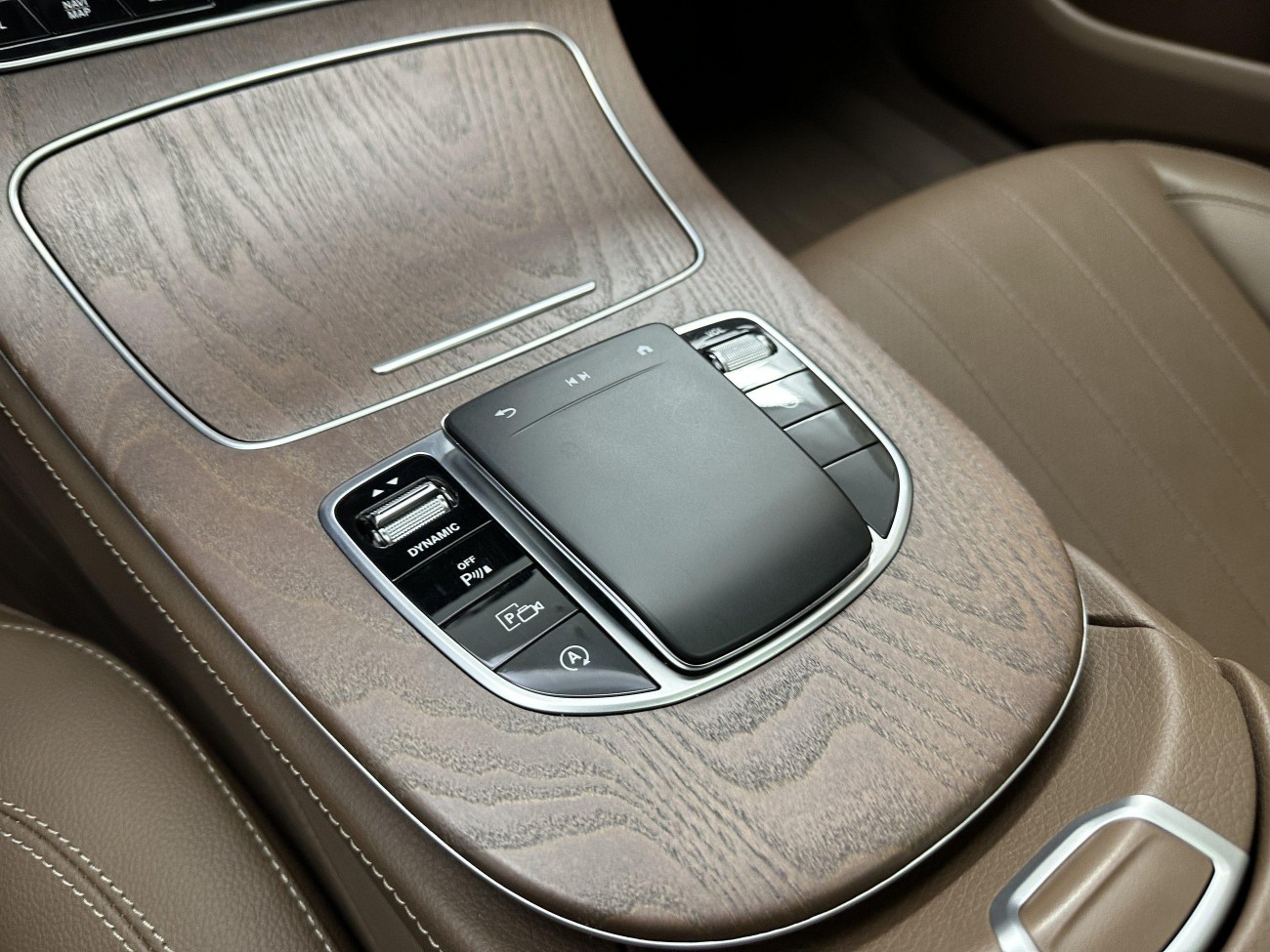 Mercedes-Benz E 300 L 2023