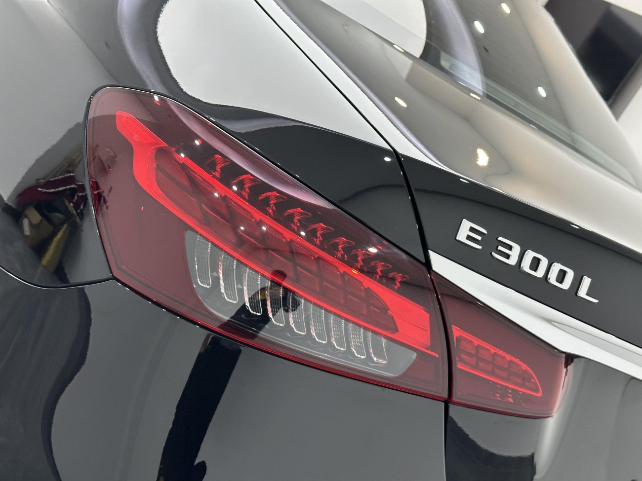 Mercedes-Benz E 300 L 2023