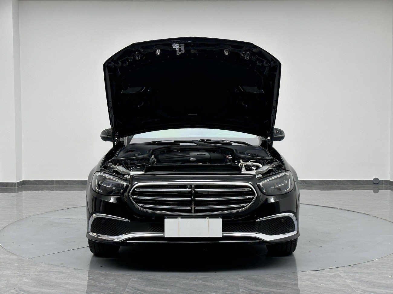 Mercedes-Benz E 300 L 2023