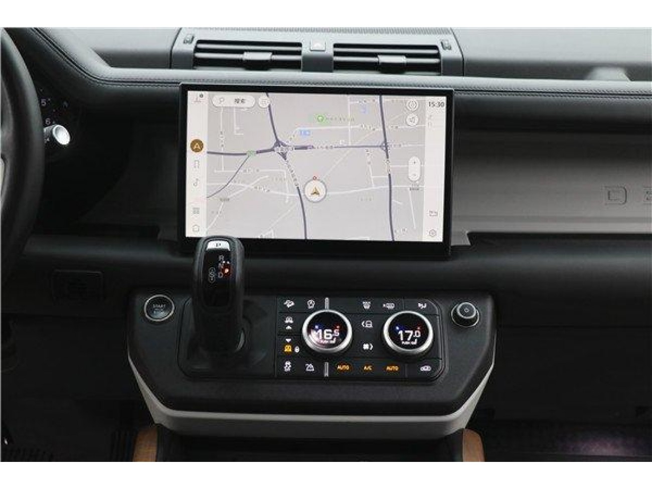 Land Rover Defender 2023