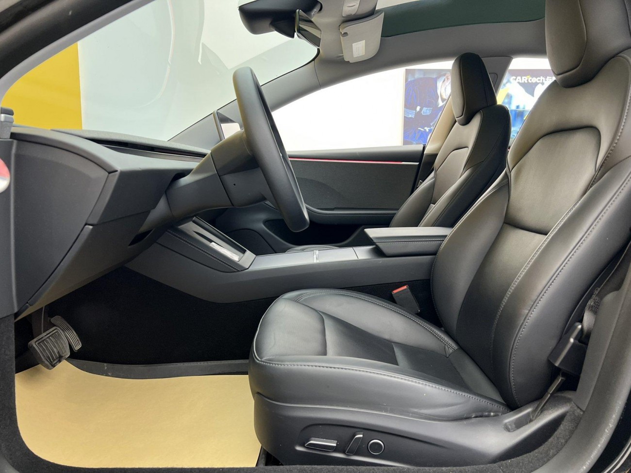 Tesla Model 3 2024