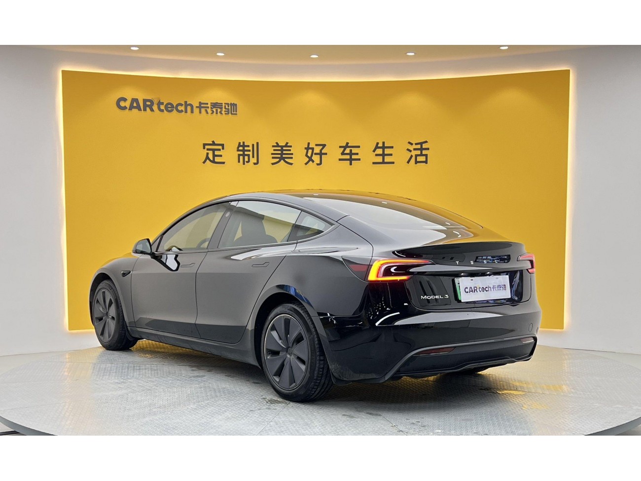 Tesla Model 3 2024