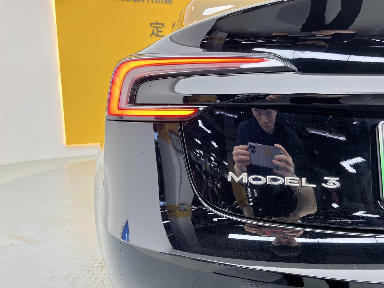 Tesla Model 3 2024