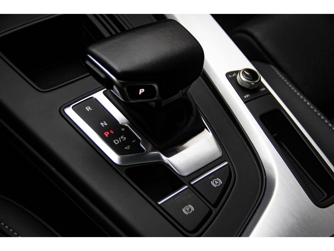 Audi A4L 40 TFSI 2021